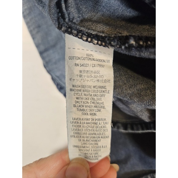 Lot Of 2 Old Navy Lightweight Denim Blue Long Sleeve Button Shirt Women's Small - Picture 10 of 16